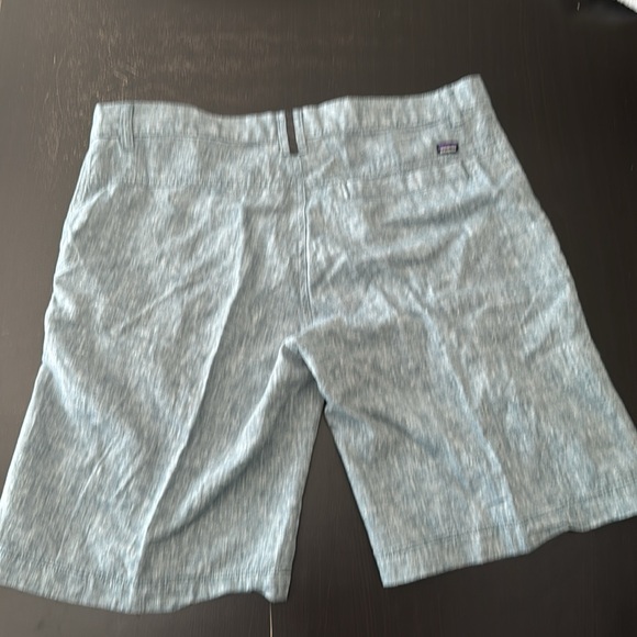 Patagonia Men’s Hemp Back Step shorts 32” waist. 10” inseam. Blue chambray - Picture 2 of 4